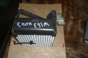 Радиатор кондиционера салонный w163
