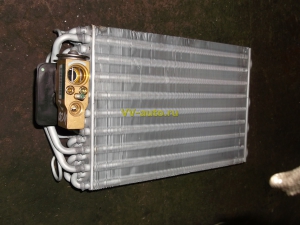 Радиатор кондиционера салонный w202