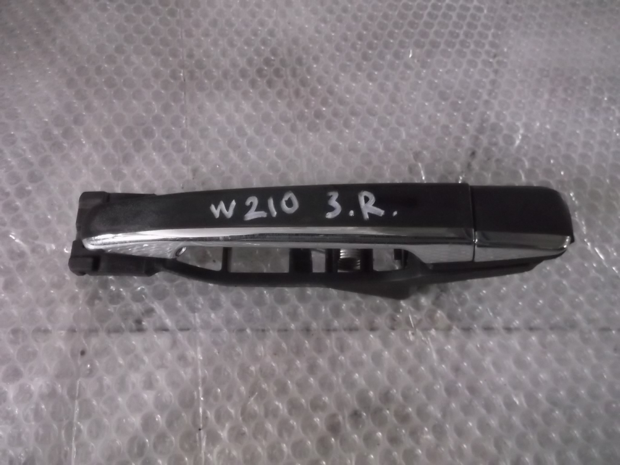 Ручка двери наружная задняя правая w210