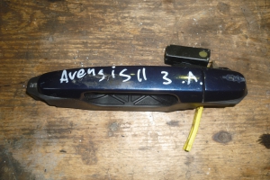 Ручка задняя левая Avensis II
