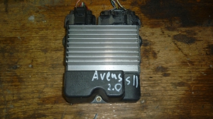 Блок управления непосредственным впрыском 2.0 1az 89871-20040 Avensis II